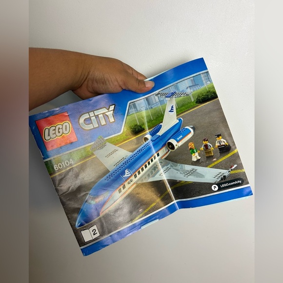 Lego City 60104  Airplane Manual Instructions - Picture 1 of 8